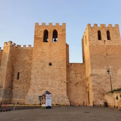 Visiter Marseille Taxi et chauffeur privé vers l'Abbaye Saint-Victor à Marseille