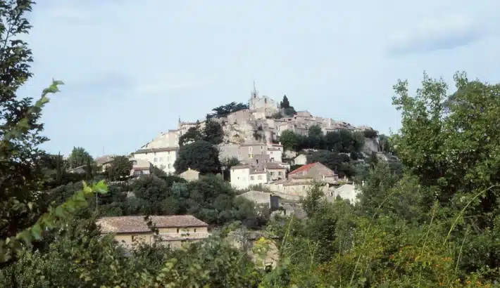 Le village perché de Bonnieux dans le Luberon