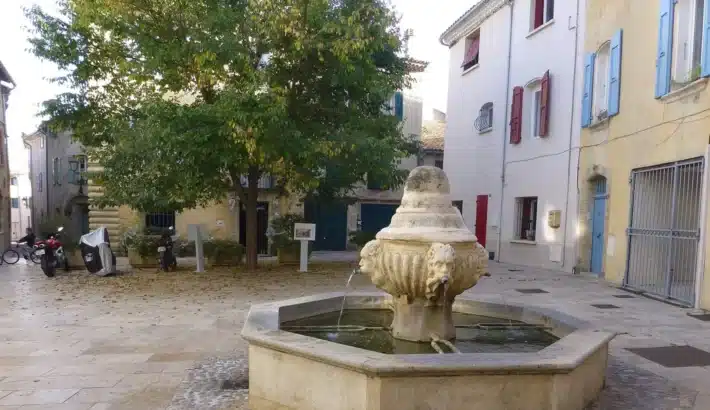La fontaine de l'Ange, place de l'Ange à Pertuis