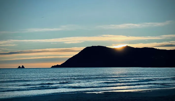 Coucher de soleil sur la mer aux Sablettes, à La Seyne-sur-Mer